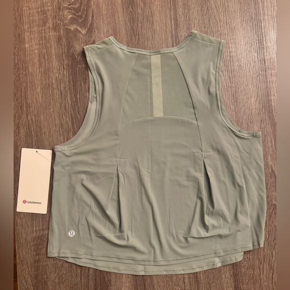 New with tags Lululemon sculpt cropped tank, size 6, green. Light green. PLMC. - Picture 7 of 10